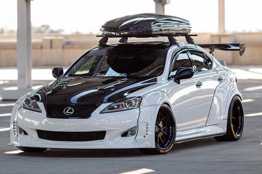  Lexus IS350 by Clinched 2019 года  (фото 1 из 4)